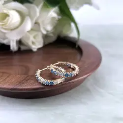 2632660 boucles d'oreilles créoles pavé d'oxydes bleus