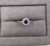 2972240 bague solitaire rond avec oxydes bleu et incolores t56