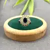 31582 bague marguerite pavée d'oxydes bleus et blancs