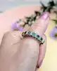 bague ancienne en or 9k et argent sertie de 5 émeraudes or 375 millième (9 ct) 4,19g