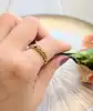 bague anneau motifs ajourés  or 750 millième (18 ct) 2,77g