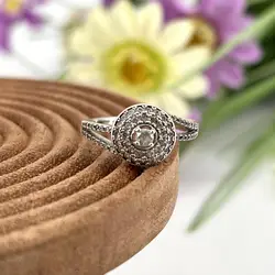 bague argent avec pierre centrale et entouré des petits oxydes t57 argent 925 millième (22 ct) 3,46g
