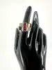 bague tank vintage sertie des rubis synthétiques et quartz blancs épaulés deux feuille d'or en or rose de 18k argent 800 millième 
