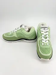 baskets chanel cc en suède et toile matelassé vert clair