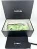 baskets chanel cc en suède et toile matelassé vert clair