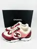 baskets chanel logo cc en cuir de veau bordeaux, blanc et rose