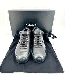 baskets chanel logo cc en cuir noir