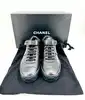baskets chanel logo cc en cuir noir