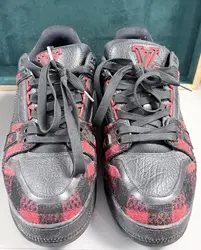 baskets louis vuitton lv trainer rouge et noir