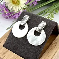 boucles d'oreilles en argent ornées de nacre argent 925 millième (22 ct) 3,80g