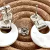 boucles d'oreilles en argent ornées de nacre argent 925 millième (22 ct) 3,80g