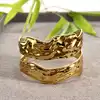 brac bracelet jonc ouvert en forme de vague avec finition martelée
