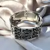 bracelet à larges maillons rectangulaires et motifs géométriques argent 925 millième (22 ct) 46,58 g