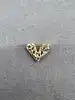 broche coeur pavé d'oxydes en métal doré