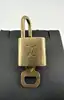 cadenas louis vuitton avec une clé