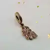 charm pandora feuille de chêne avec cristaux violets et roses