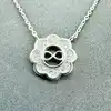 collier avec pendentif fleur orné d'un symbole infini et serti d'oxydes argent 925 millième (22 ct) 3,88g