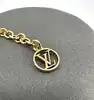 collier louis vuitton essential v en laiton à finition dorée