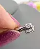 collier or blanc avec un pendentif pavé de petits diamants or 375 millième (9 ct) 1,32g