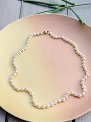 collier perles de culture avec fermoir boule en or  or 750 millième (18 ct) 19,82g