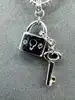 collier swarovski cadenas et clé avec cristaux