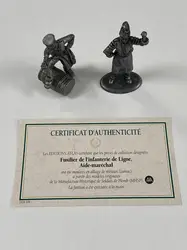 figurines en plomb soldats de la grande armée napoléonienne - fusiller de l'infanterie de ligne, aide maréchal