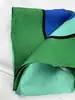 foulard balenciaga en soie vert et bleu à motif géométrique