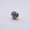pandora charm en forme de coeur orné de cristaux