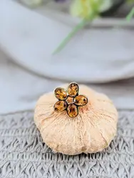 pendentif en forme de fleur avec 5 pétales en citrine facettée or 750 millième (18 ct) 1,64g