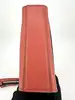 petit sac cabas marc jacobs en cuir grainé orange avec bandoulière amovible et réglable