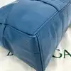 sac à bandoulière bottega veneta cassette en cuir bleu