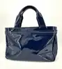 sac à main armani jeans vernis bleu nuit logo avec un strass incrusté