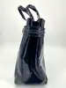sac à main armani jeans vernis bleu nuit logo avec un strass incrusté