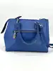 sac à main guess en cuir bleu avec bandoulière