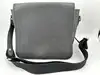 sac bandoulière louis vuitton messenger andrei en cuir taiga noir