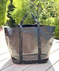 sac cabas vanessa bruno en cuir noir paillettes noir