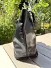 sac cabas vanessa bruno en cuir noir paillettes noir