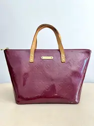 sac louis vuitton bellevue en cuir verni prune
