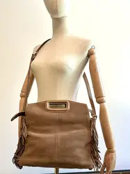 sac maje miss m à franges en cuir suédé couleur camel  moyen modèle