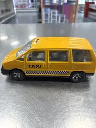 voiture miniature monospace 1/32 majorette