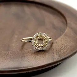 20005810 bague avec un motif circulaire texuré et pavé d'oxydes t58