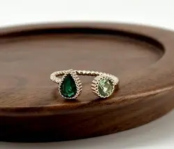 20013550 bague ouverte toi et moi sertie d'oxydes verts t54