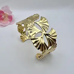 31222764 bracelet manchette motif feuille de ginkgo en acier doré