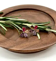 330010 boucles d'oreilles puces en argent doré en forme de fleur pavé d'oxydes