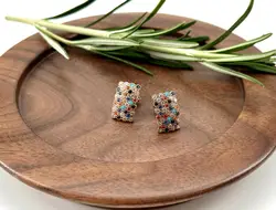 330442 boucles d'oreilles puces pavée d'oxydes