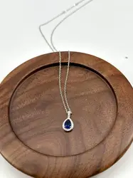 87399145 collier en argent motif goutte d'eau setie de oxyde bleu entouré des oxydes incolores argent 925 millième (22 ct) 2,65g