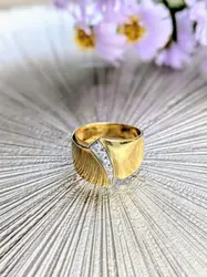 bague bandeau signé leo pizzo en or sertie de 5 diamants en chute or 750 millième (18 ct) 7,07g