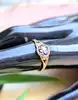 bague filigrane motif fleur émaillée or 750 millième (18 ct) 1,65g