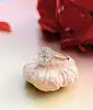 bague fleur en or sertie des oxydes or 375 millième (9 ct) 2,70g