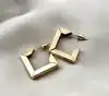 boucles d'oreilles créoles carrées